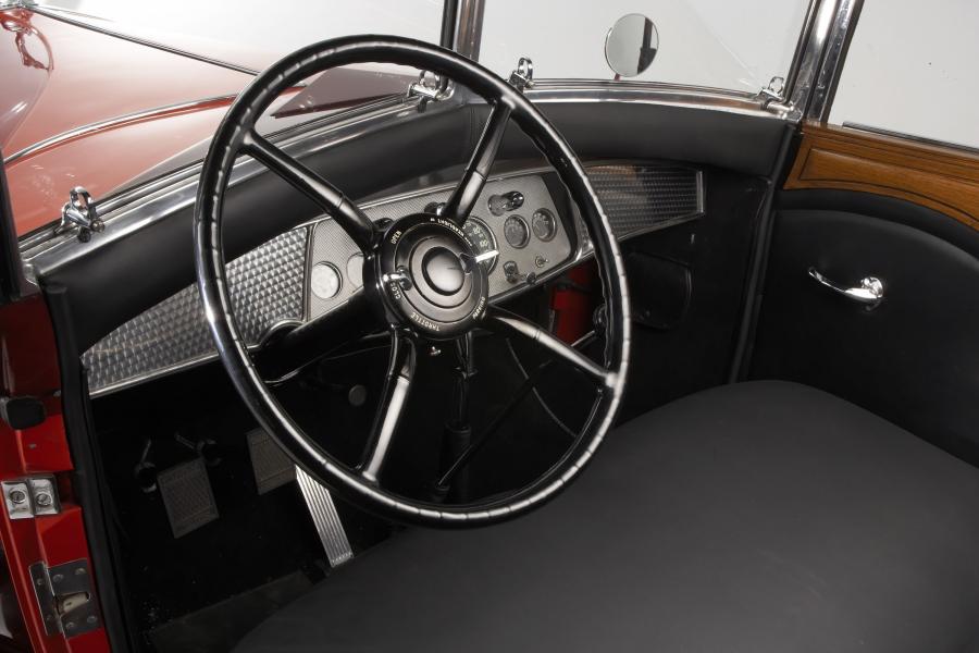  Cadillac Series 452 V16 Convertible Coupe by Fleetwood 1930 года  (фото 8 из 21)